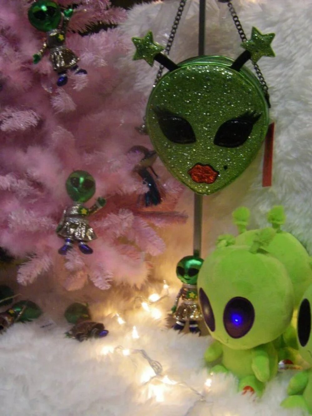 Betsey Johnson Exclusive Kitsch Lightup Out Of Your Orbit Bag Green Alien NWT - Picture 11 of 16